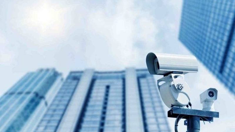 网络高清监控摄像头与模拟监控：技术演进与选择指南